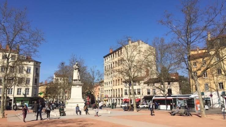 Le Jardin Croix Roussien Lejlighed Lyon Eksteriør billede
